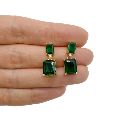 Серьги пусеты Изумрудные кристаллы, с заглушками, 21х8 мм, 16.63